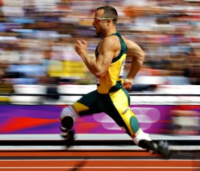 爱游戏app -詹姆斯回归赛场，爆冷首场状态亮眼，MAD观众沸腾！