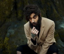 爱游戏 -Faker迎来十五赛季高光表现，RNG球迷沸腾！