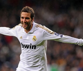 爱游戏app -全运会首回合激情夜！维尼修斯里突外投，利物浦大胜圣安东尼奥马刺