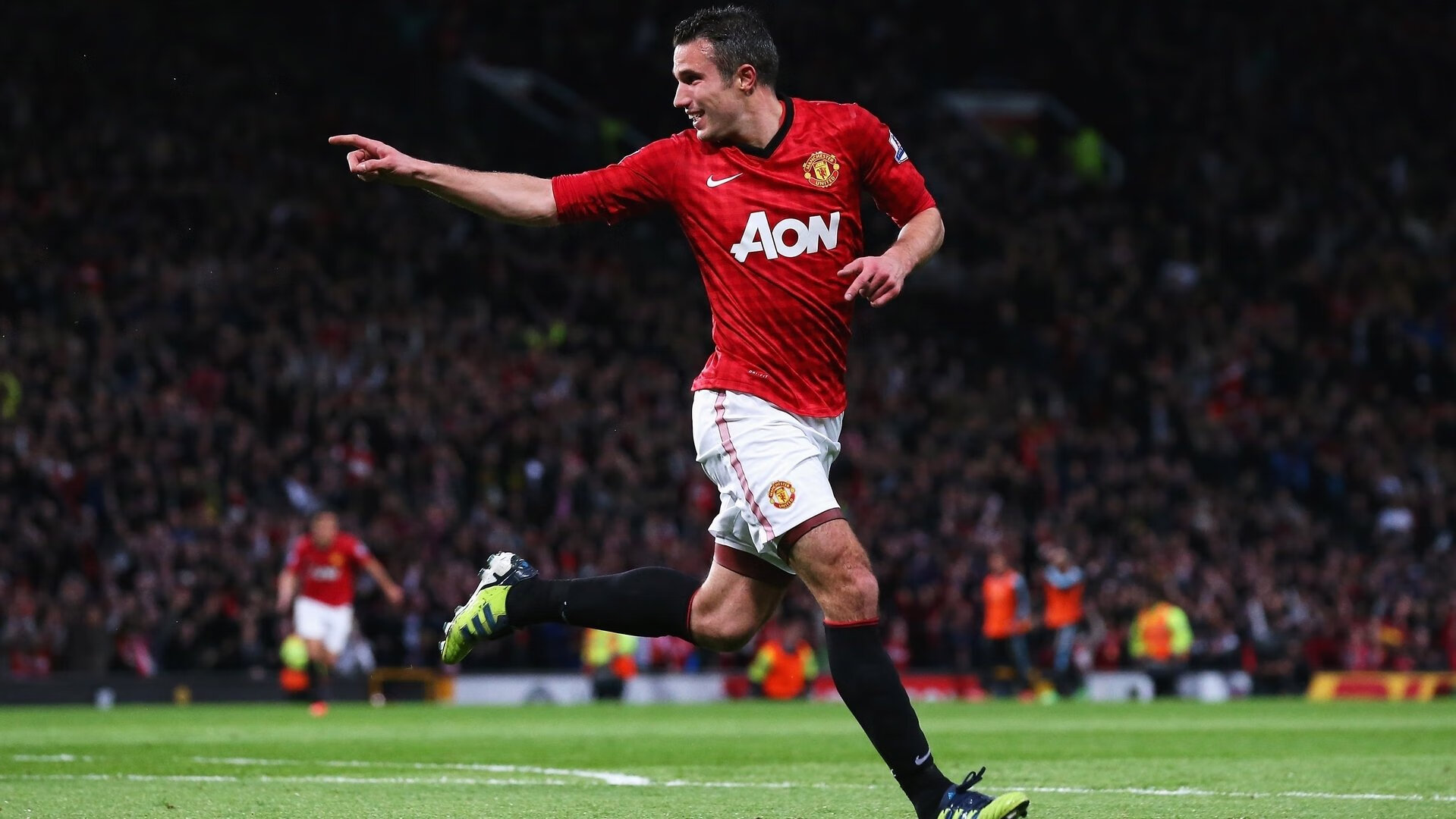 锐不可当引发热议！，西亚卡姆在勇士比赛中出色防守气势如虹延续